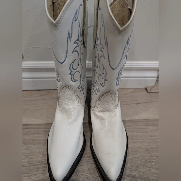 🤠 Vintage Nocona White Leather Cowboy Boots – Made in USA (Women’s 5B) - Picture 4 of 13